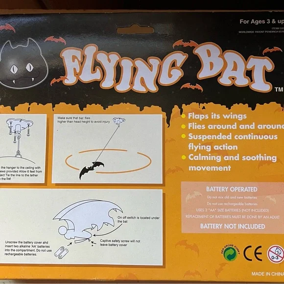 Vintage Halloween Flying Bat Animated Wings Flap Continuously NEW - Picture 2 of 4